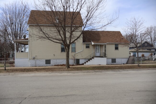 Building Photo - 602 W 145th St