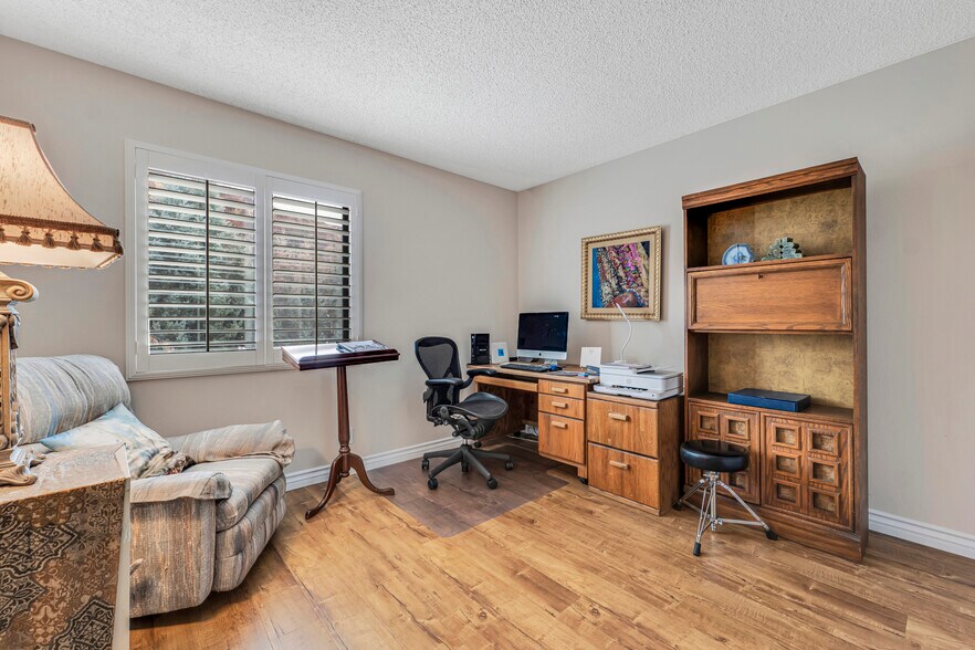 Building Photo - 28010 Tiffany Ln