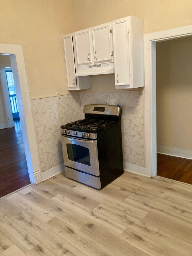 Building Photo - 3523 Avenue L