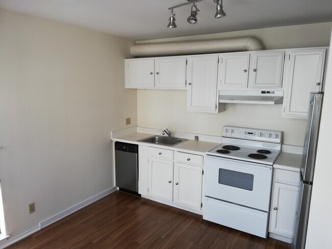 Kitchen - 1245 Kearny St