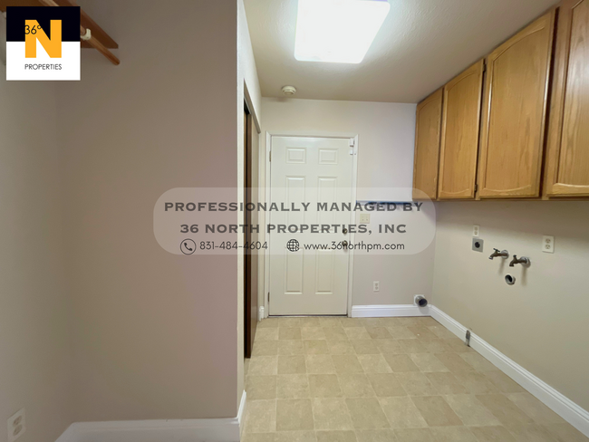 Building Photo - Charming 2-Bedroom Home in Monterey with S...