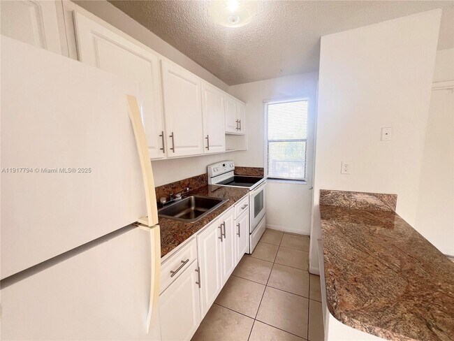 Building Photo - 116 NE 9th St