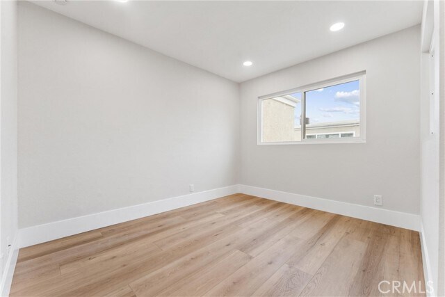 Building Photo - 44 Elksford Ave