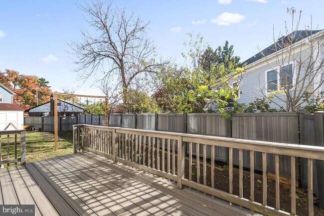 Building Photo - 10009 Sinnott Ct