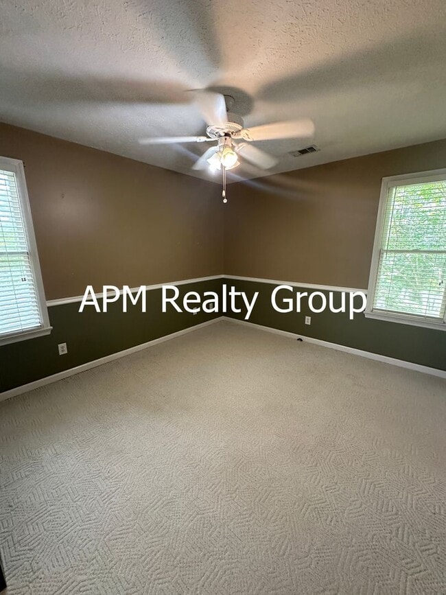 Building Photo - 109 Rolling Creek Cir