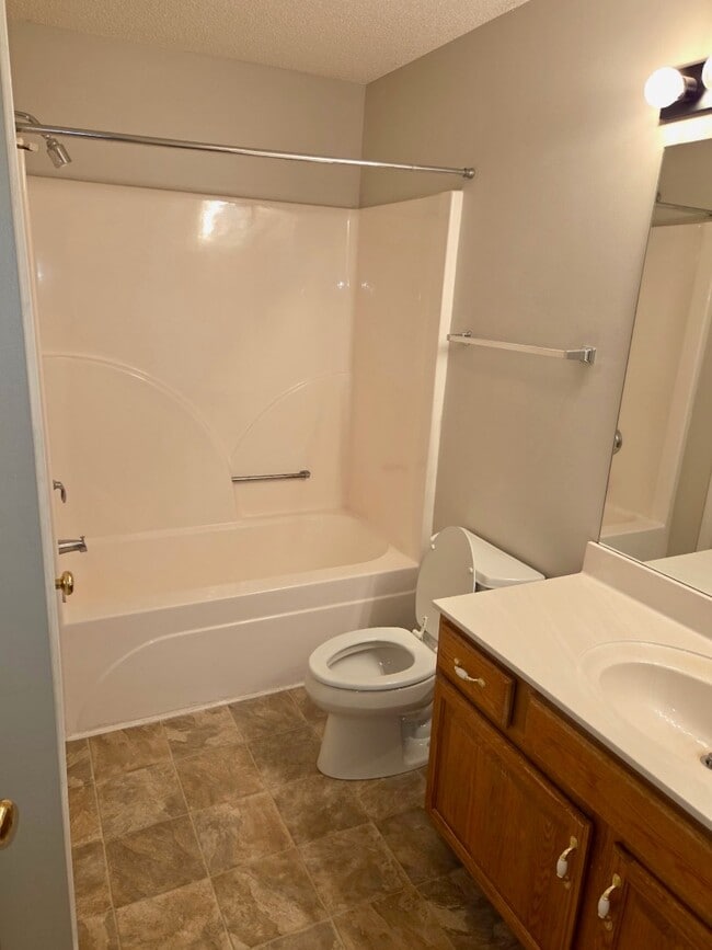 Building Photo - 716 King Springs Rd