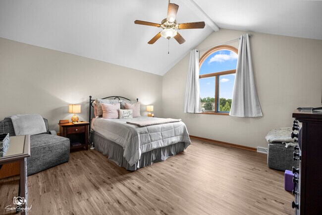 Building Photo - 306 Grande Dr