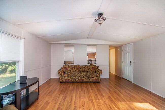 Building Photo - 506 Stage Rd