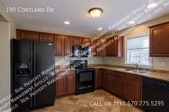 Building Photo - 190 Cortland Dr