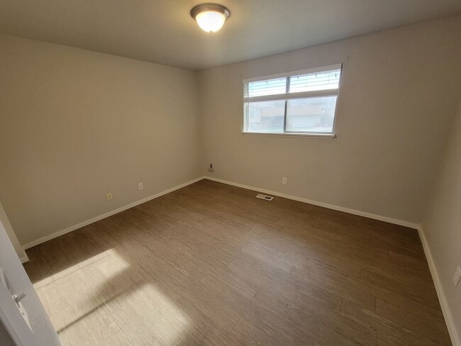 Building Photo - Remodeled 4 Bedroom 2 Bath Home for Rent C...