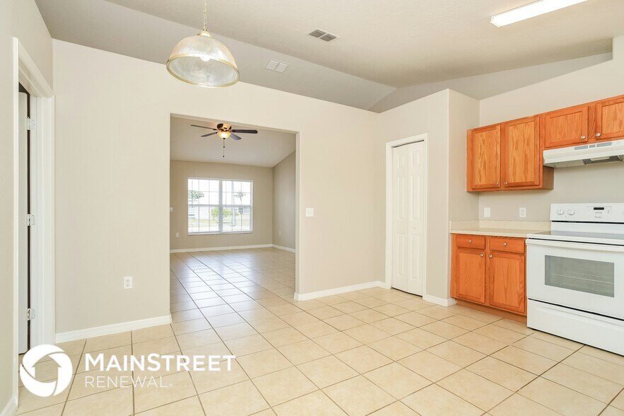 Building Photo - 350 Lauderdale Ct