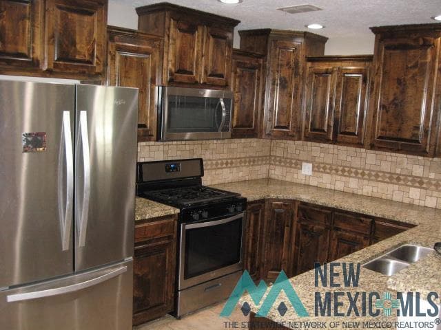 Building Photo - 1900 Arcineiga Dr