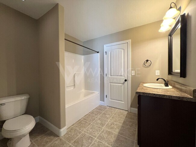Building Photo - BEAUTIFUL 3 BEDROOM HOME IN CLEAR SPRING P...