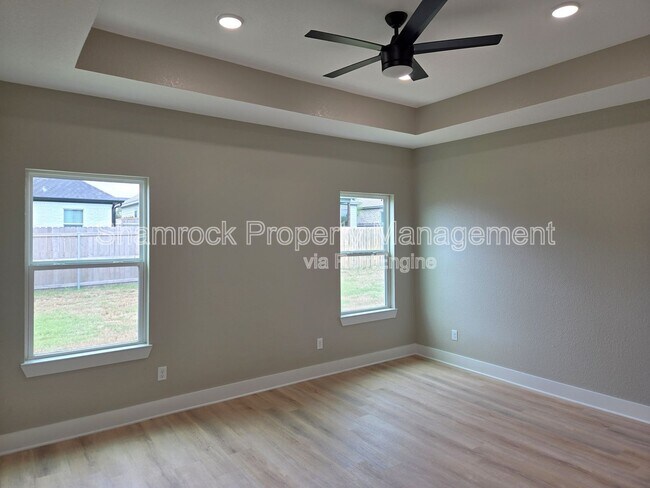 Building Photo - 9900 Ridings Dr
