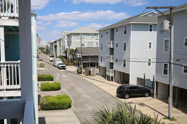 Building Photo - 608 Carolina Beach Ave S