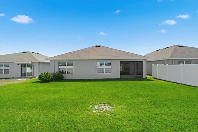 Building Photo - 13196 Golden Lime Ave
