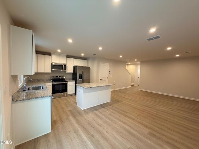 Building Photo - 6618 Gibraltar Rock Dr