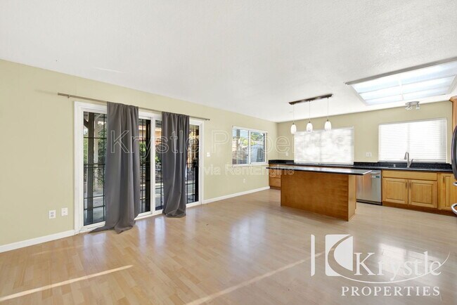 Building Photo - 2 Bridge Ct