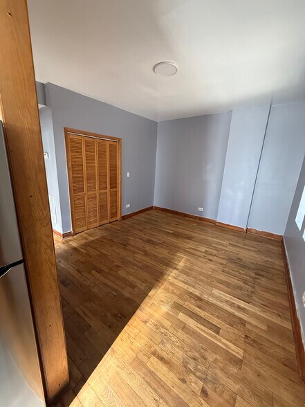 Building Photo - 1142 S Francisco Ave