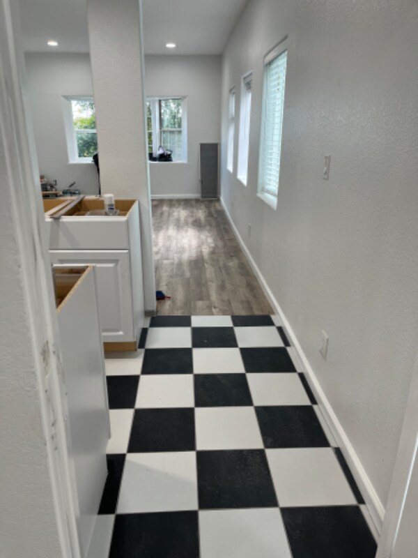 Building Photo - 1072 Laguna Ave