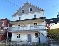 Building Photo - 319-319 E Elm St