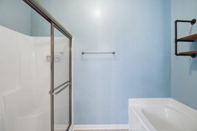 Building Photo - 412 Savannah Dr