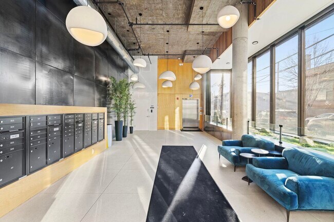 Building Photo - 433 62nd St