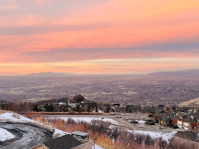 Building Photo - 1987 E Aspen Grv Ct