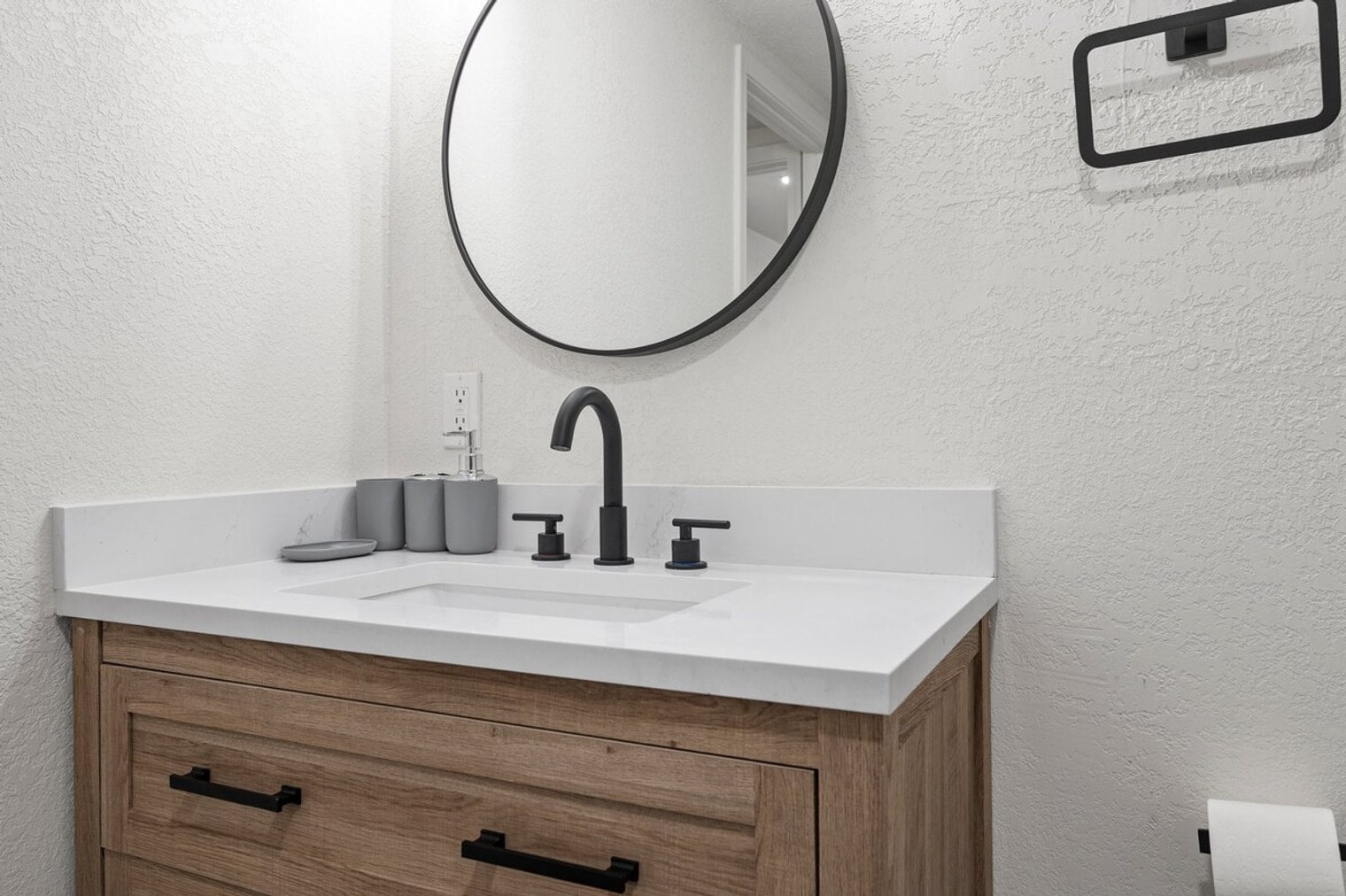 Building Photo - 4010 W Sherman St