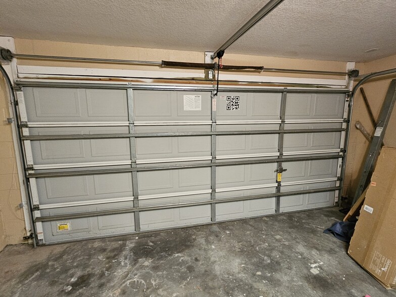 2 car garage - 1125 N Carpenter Ave