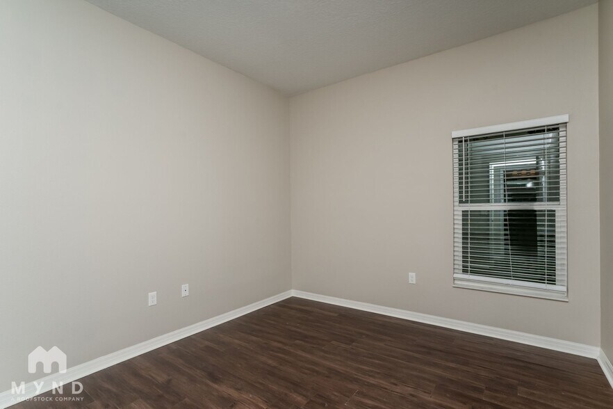 Building Photo - 7951 Harbor Bridge Blvd