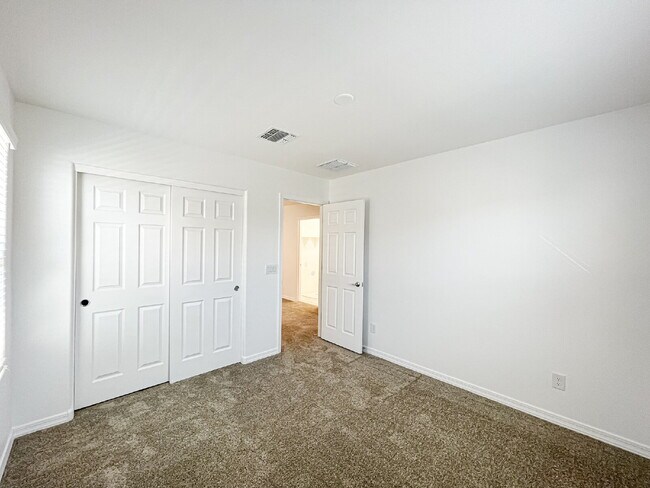 Building Photo - 4239 S 58th Ln
