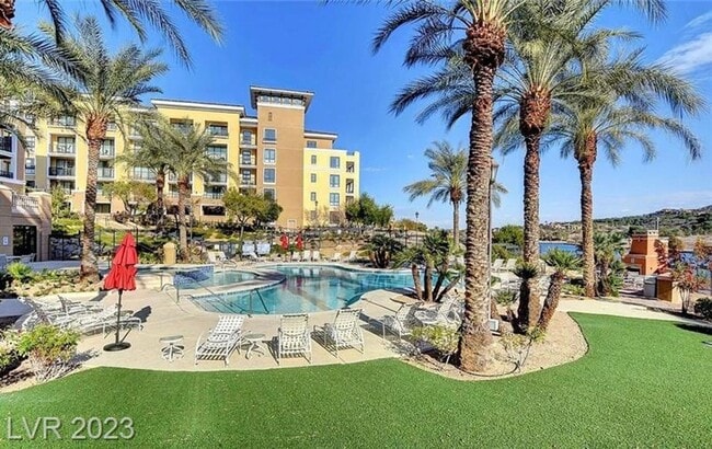 Building Photo - Stunning studio in Lake Las Vegas