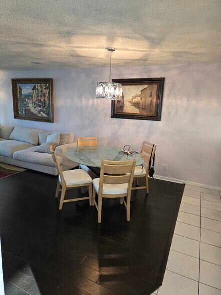 Building Photo - 160 Palm Dr