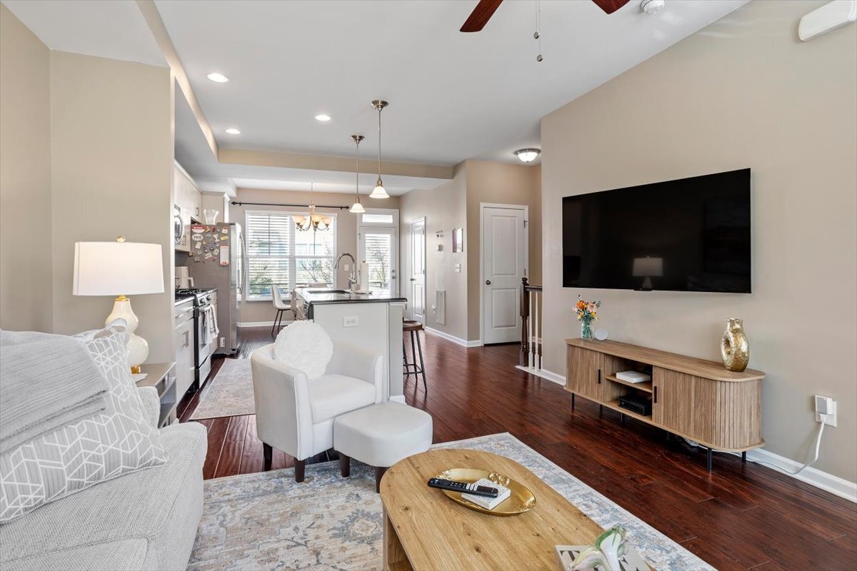 Building Photo - 1427 Crafton Way