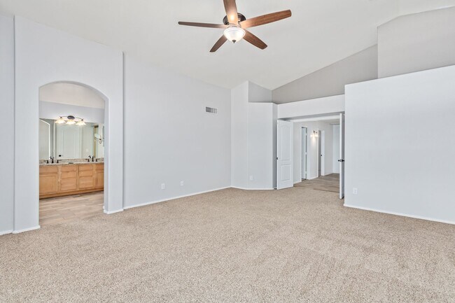 Building Photo - GORGEOUS home in the highly desired Arrowhead Ranch