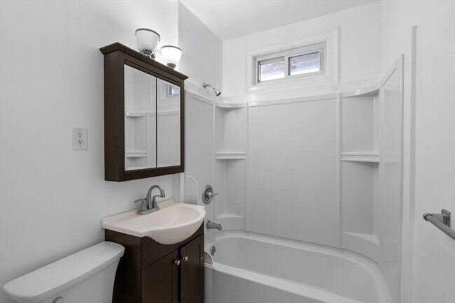 Building Photo - 97 Welles Ave