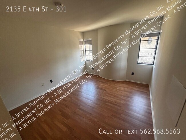 Building Photo - 2135 E 4th St