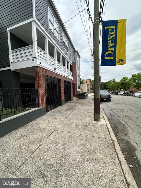 Building Photo - 256 N 32nd St