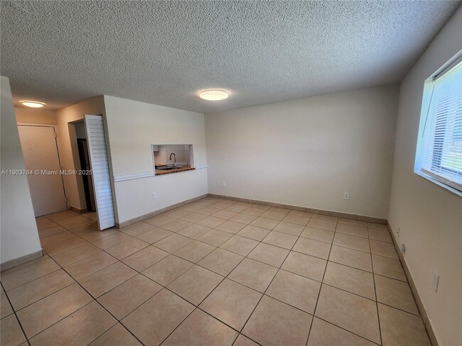 Building Photo - 19600 SW 110th Ct