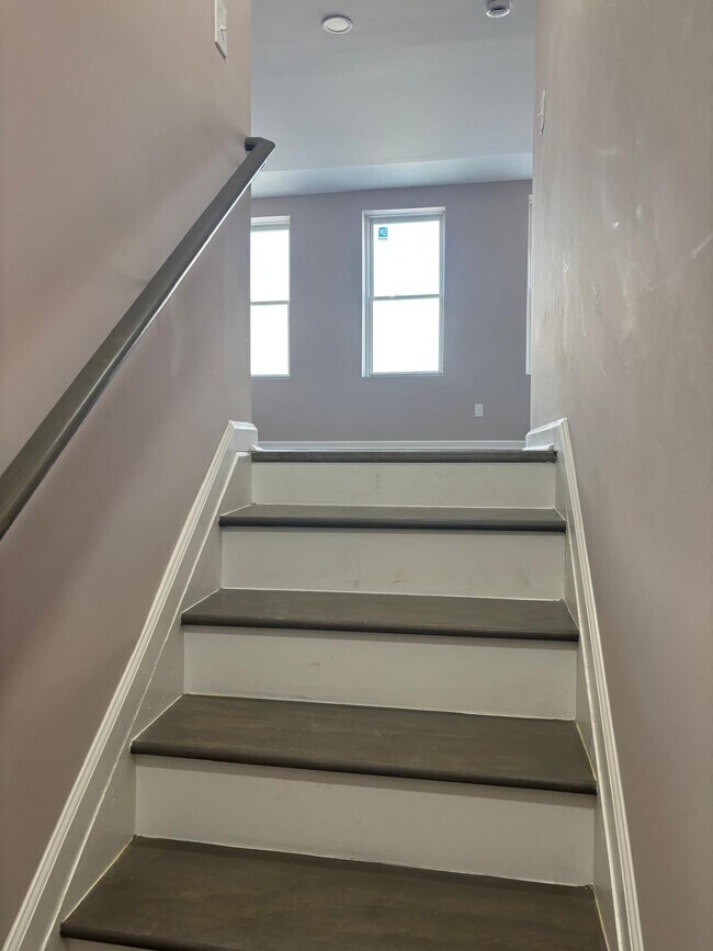 Building Photo - 1711 N Caroline St