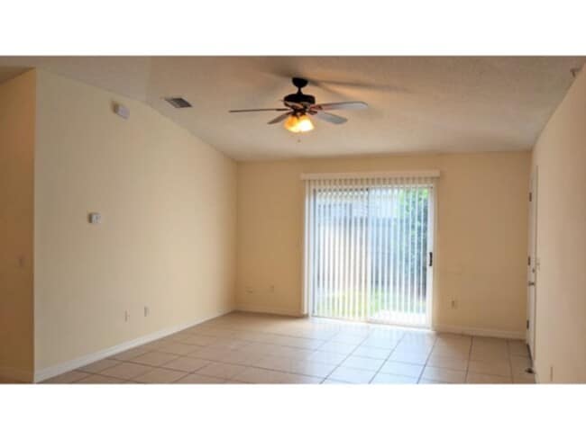 Building Photo - 1/2 off 1st Month's Rent! Indian Trails Duplex Available March.