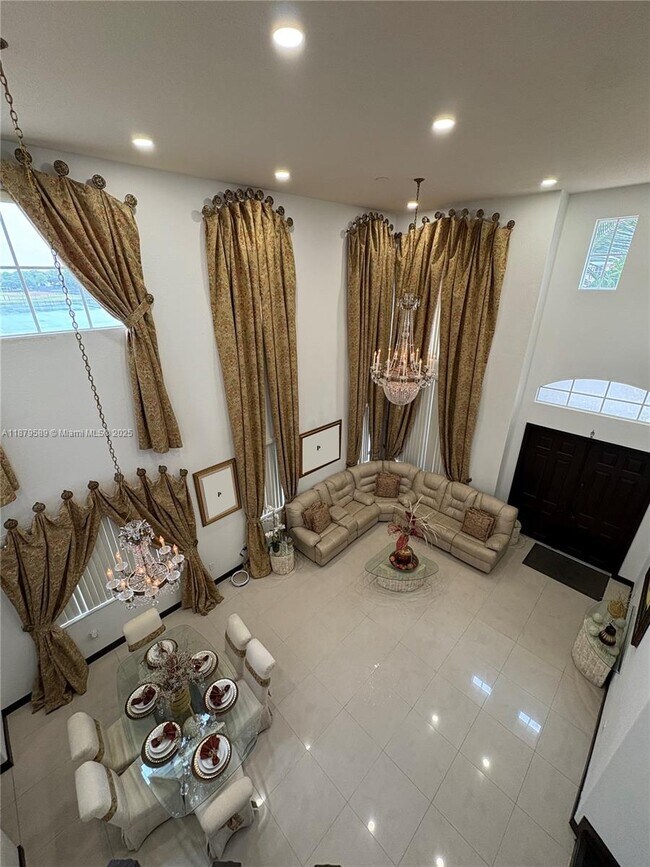 Building Photo - 15375 SW 93rd Ln