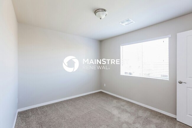 Building Photo - 3 Bedroom Pet-Friendly Home in Phoenix, AZ...