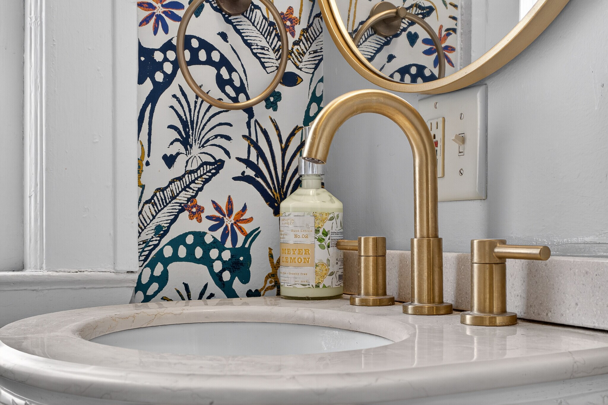 Building Photo - 256 Union Ave SE