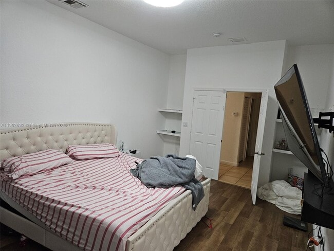 Building Photo - 1522 SE 16th Ave