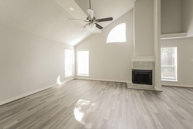 Building Photo - 9223 Bristlebrook Dr
