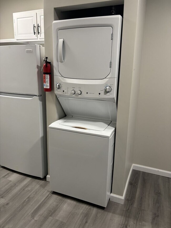 Building Photo - 1200 N 8th St