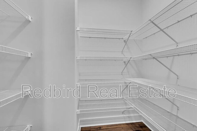 Building Photo - 911 Heatherfield Ln