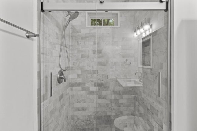 Building Photo - Your Perfect Townhome Is Here!